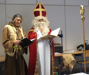 Nikolaus und Krampus besuchen die SchülerInnen der GBS Technikerschulen